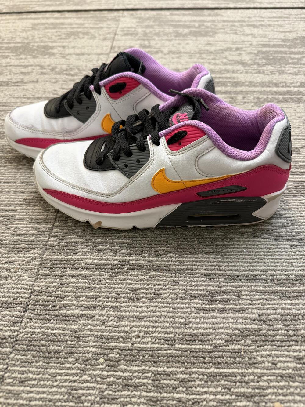 Nike Air Max 90 Shoes Youth Size 7Y White Pink Yellow DM8685-100 Athletic